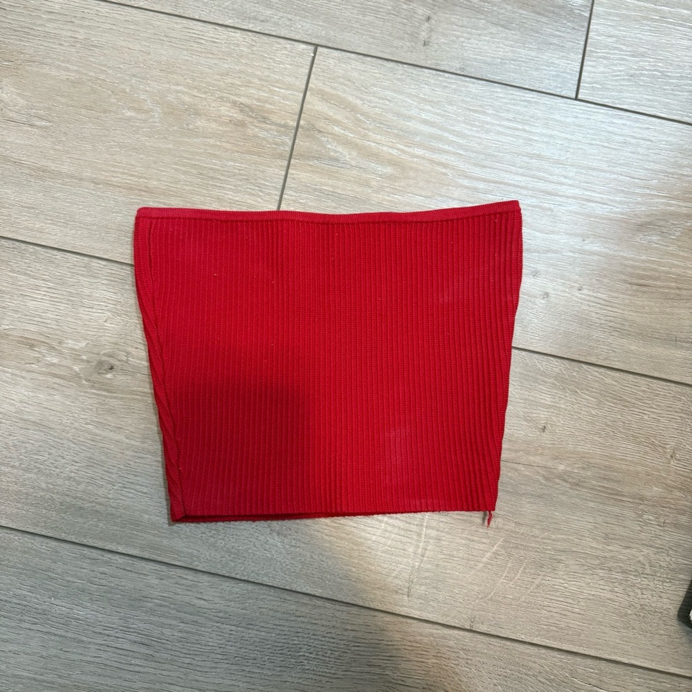 Red Ribbed Women's Strapless Crop Top - Picture 2 of 4
